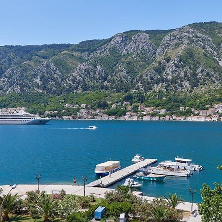 Apartment Plagenti With Sea View Kotor Dış mekan fotoğraf