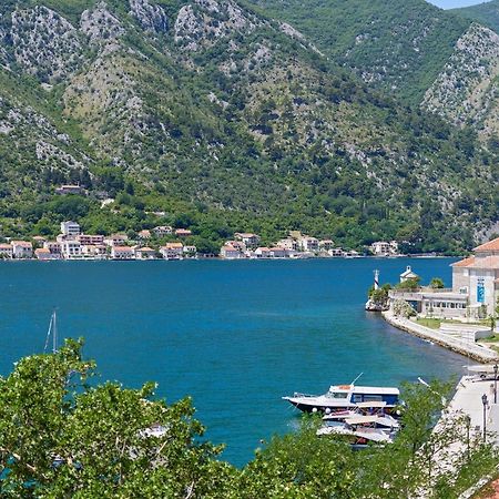 Apartment Plagenti With Sea View Kotor Dış mekan fotoğraf